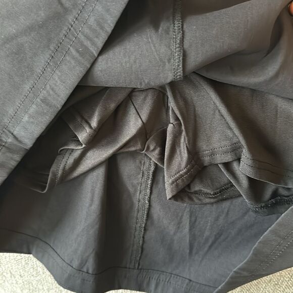 Eddie Bauer Black Skirt Bermuda Skort Stretch Slightly Curvy Regular Size 8 NWT - Picture 5 of 12